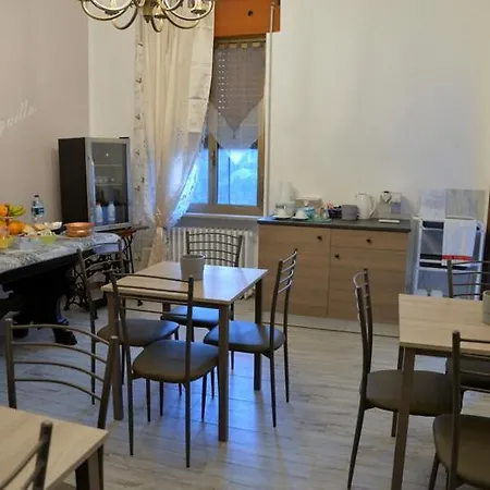 Oda ve Kahvaltı La Corte Del Moro 3*